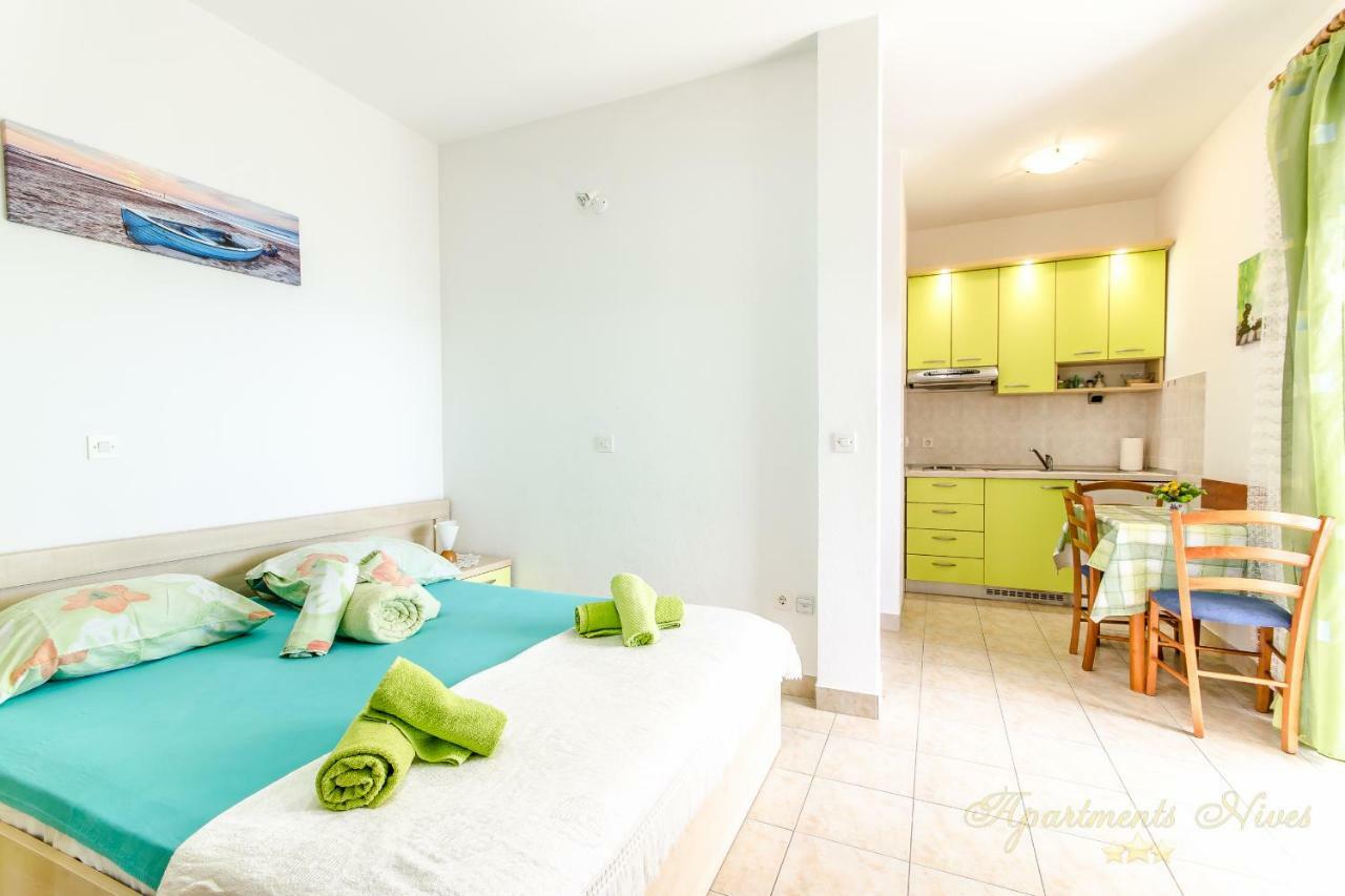 Apartments Nives Suhi Potok Jesenice  Exterior foto